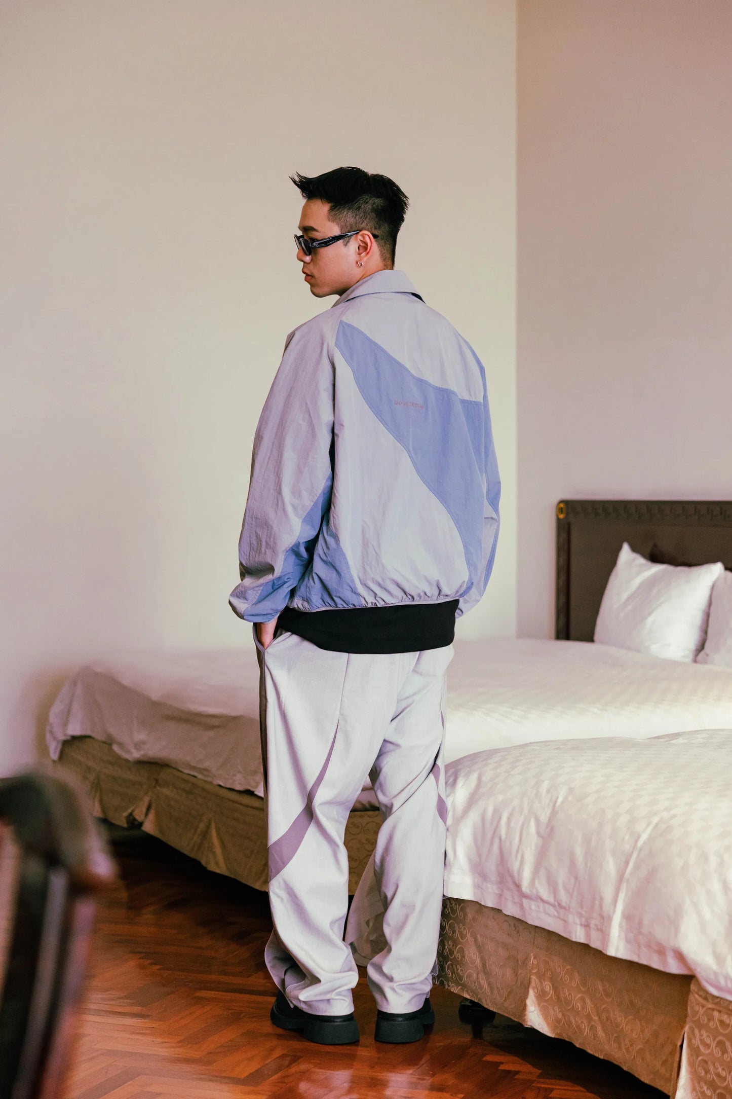 MOMENTUM Fall-Winter 2023 Diagonal Zip Jacket 斜拉鍊拼接夾克
