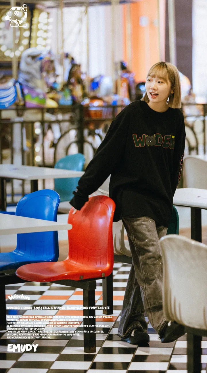 WODEN® / Emudy 2024 Fall & Winter 039 illustration Font L/S Tee