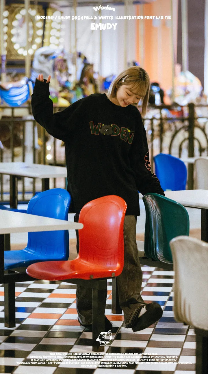 WODEN® / Emudy 2024 Fall & Winter 039 illustration Font L/S Tee
