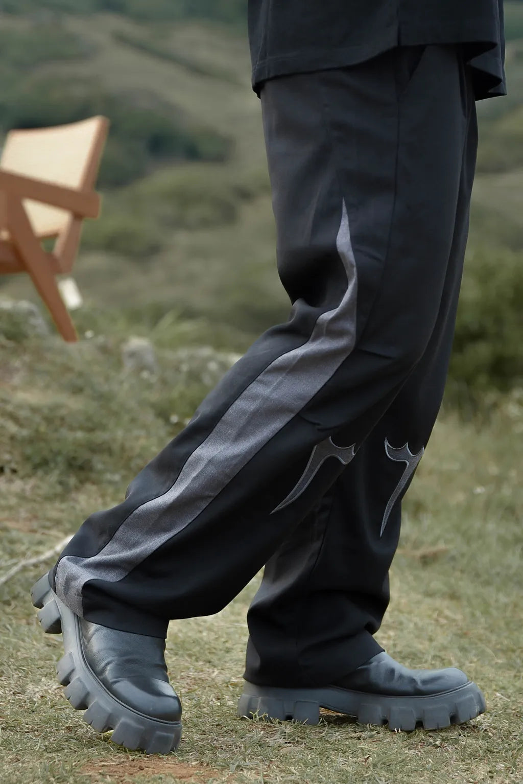 MOMENTUM Spring-Summer 2023 Contrast Panel Trousers 撞色拼接褲