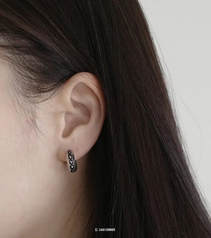 Liam Conner 立體鉚釘耳環