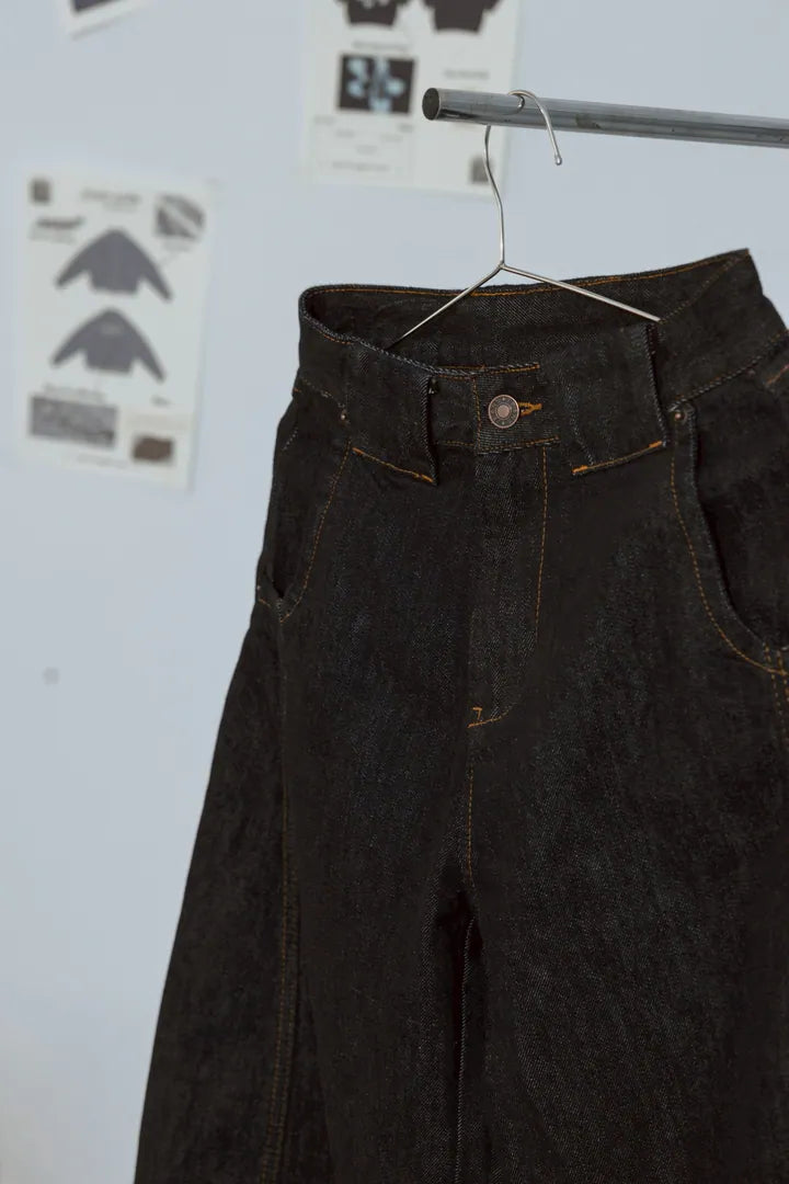 YOKO 25FW 素面彎刀褲