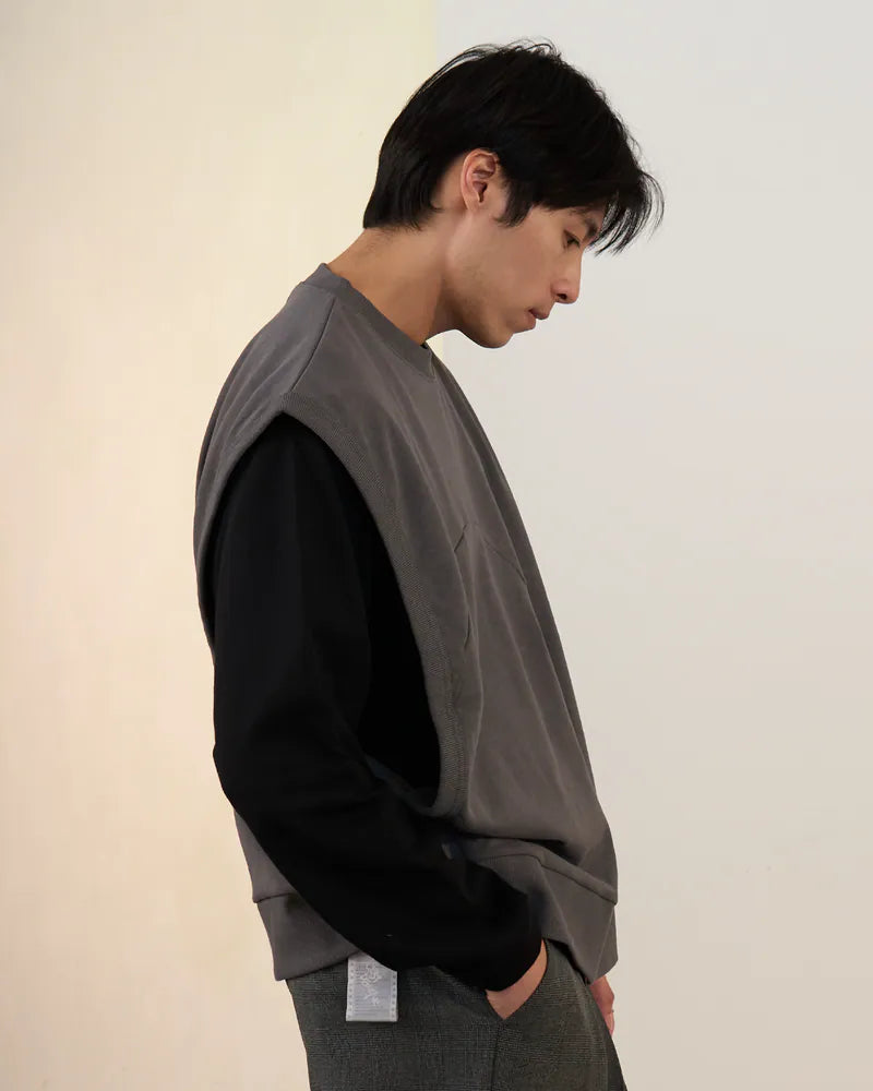 P.B.P - CURVED LOOSE VEST - BLACK