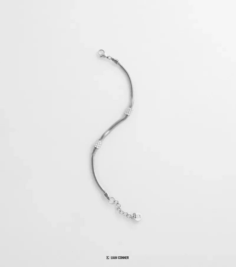 Liam Conner 立體鉚釘手鍊