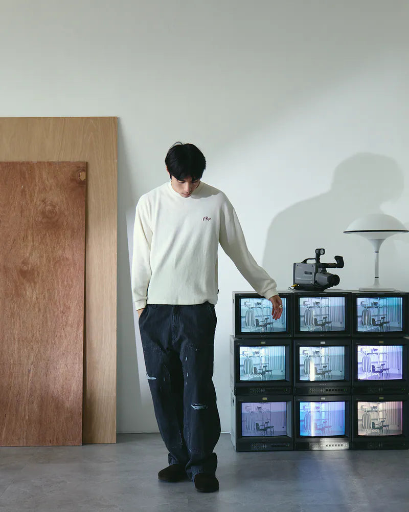 P.B.P - EMBROIDERY WAFFLE TEE - OFF WHITE