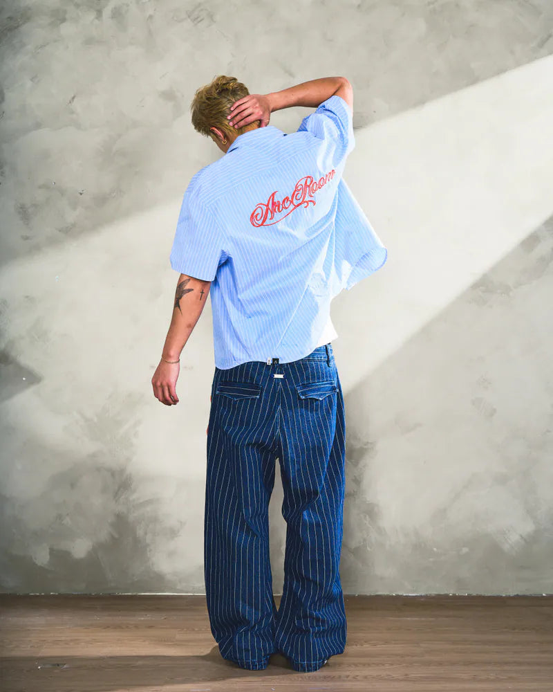 ARC STRIPED CURSIVE SHIRT - BLUE