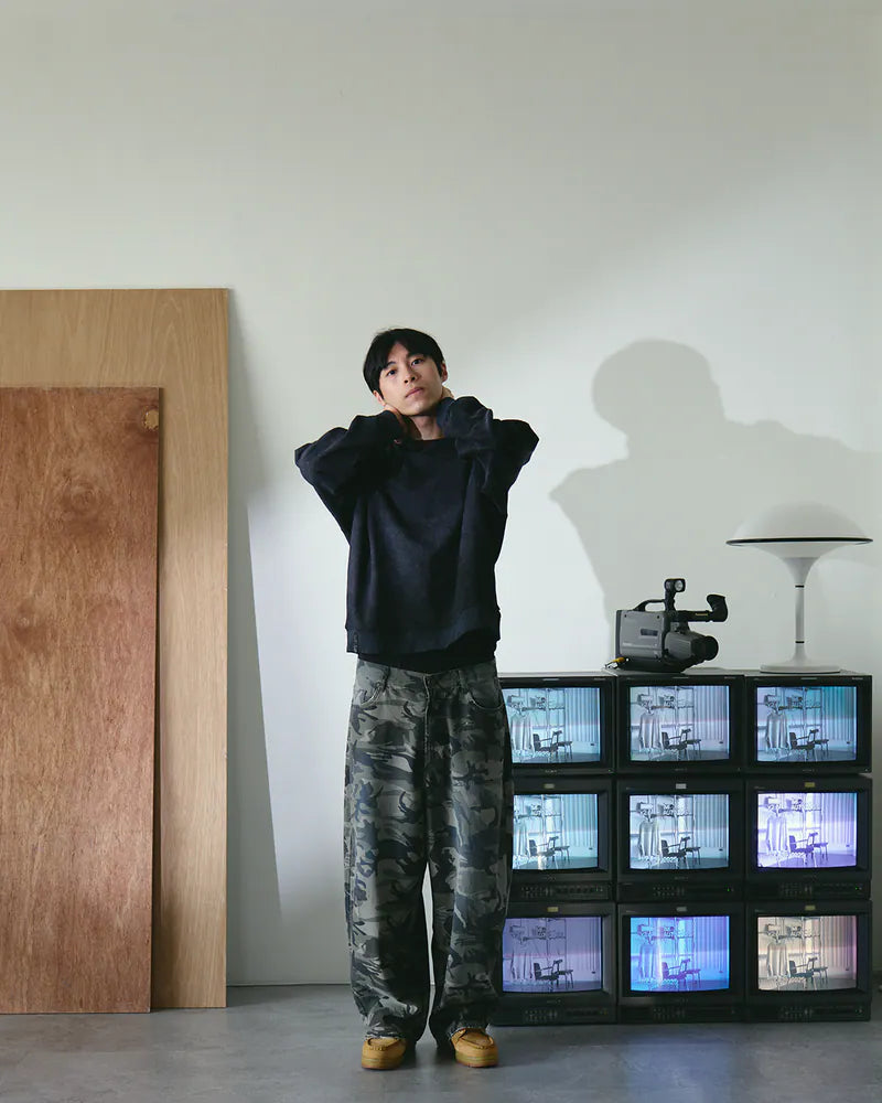 P.B.P - VINTAGE DEVIATION SWEATSHIRT - BLACK