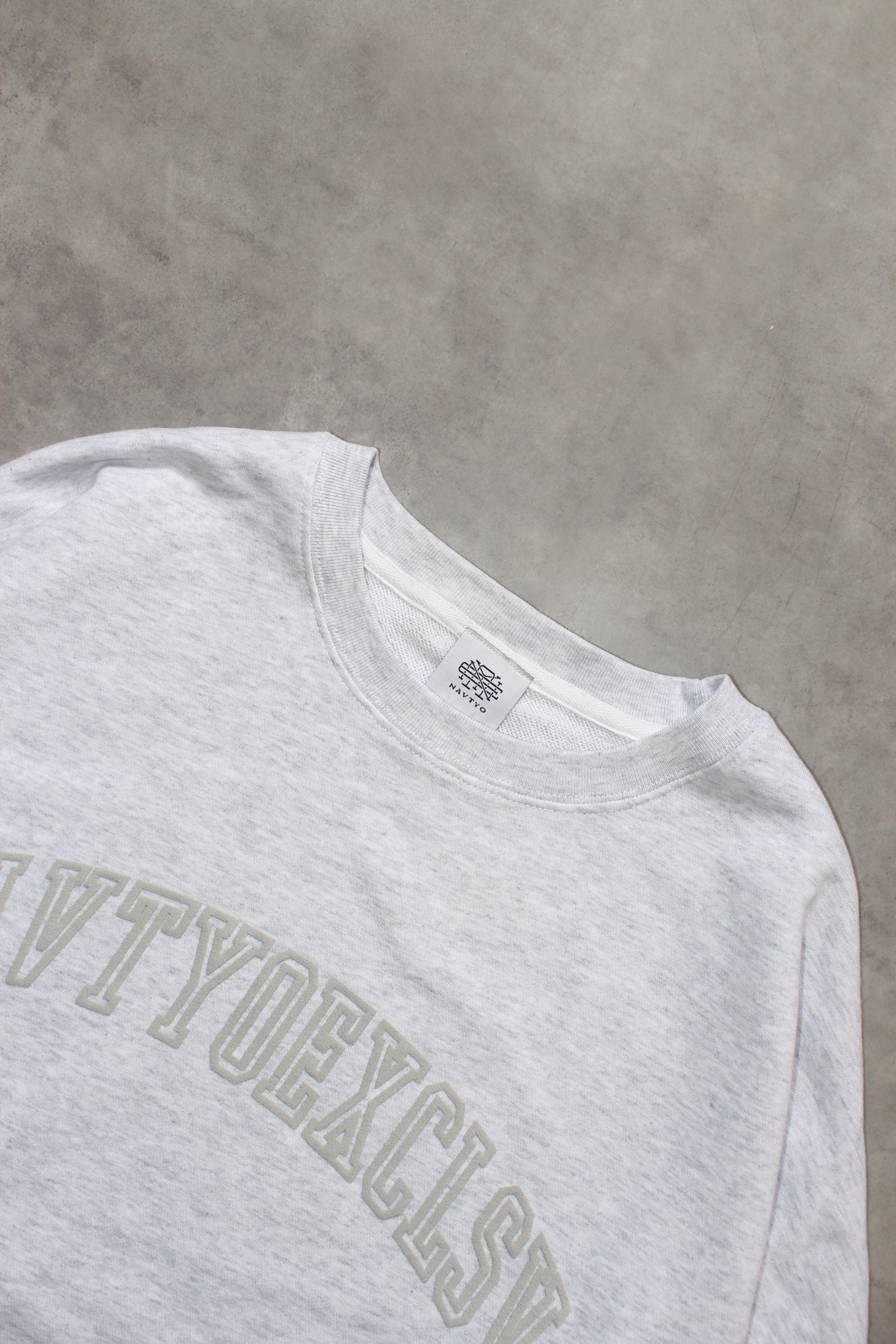 NAVIETOKYO Foam Arc logo Crew