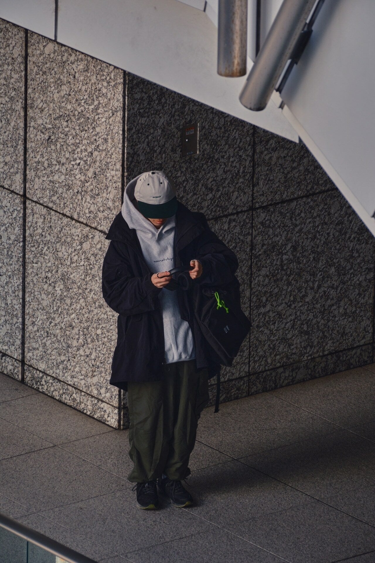 NAVIETOKYO Classic 1st Logo Hood