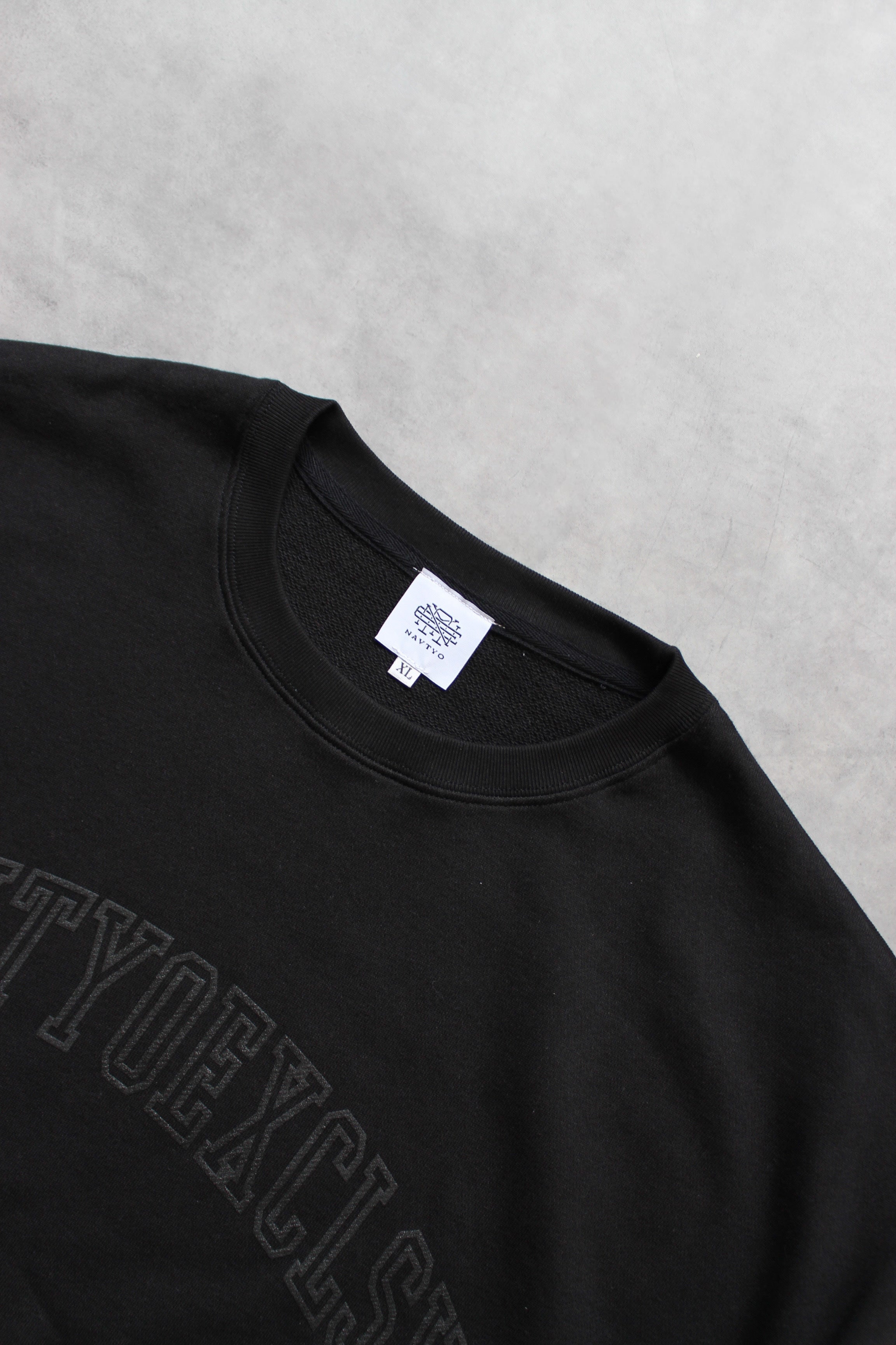 NAVIETOKYO Foam Arc logo Crew