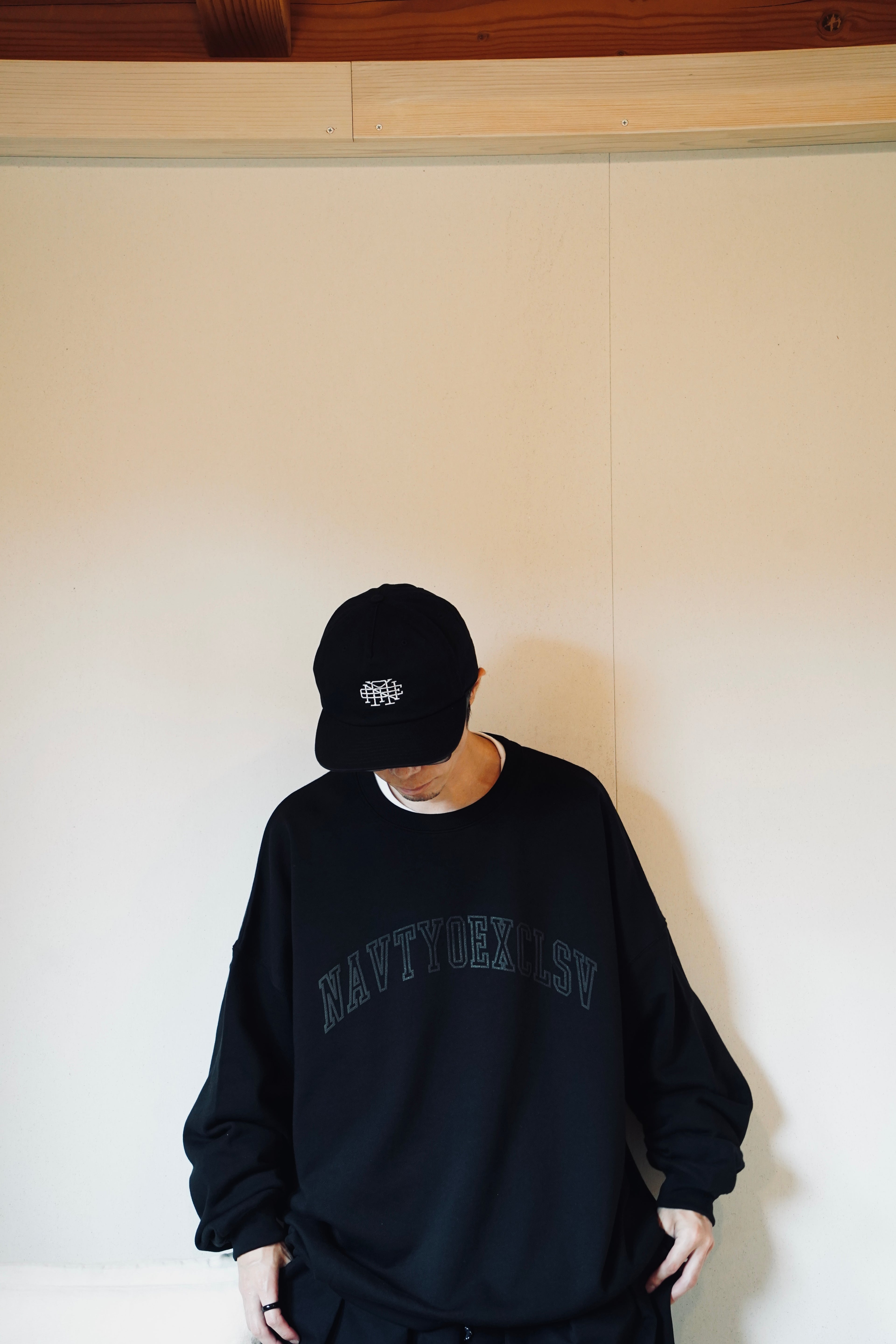 NAVIETOKYO Foam Arc logo Crew