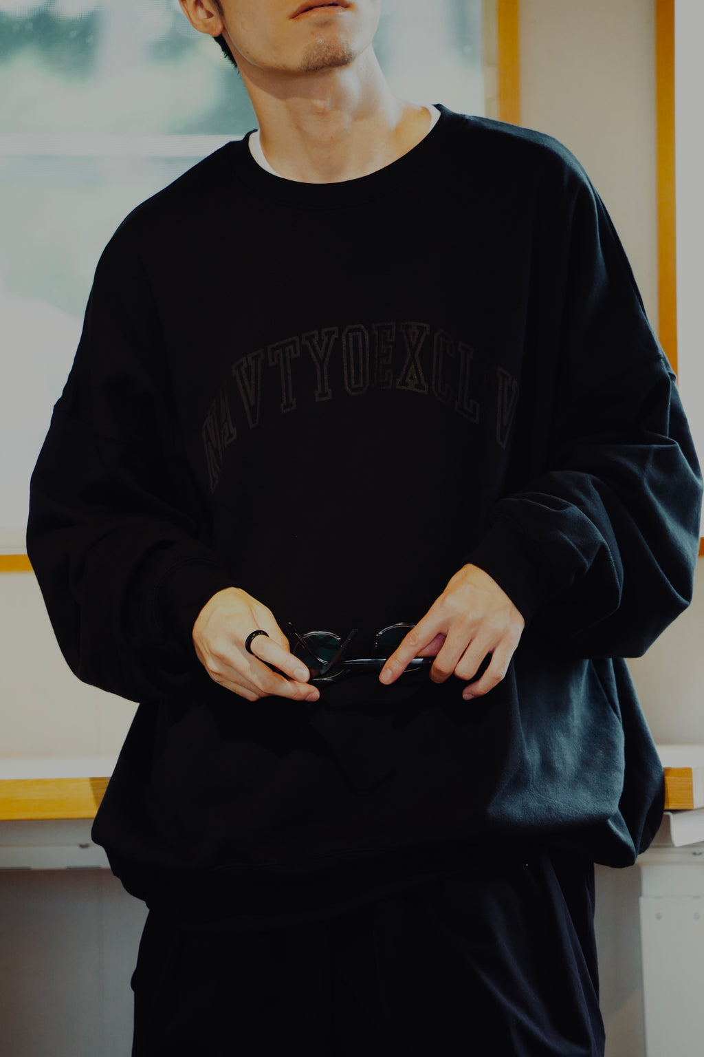 NAVIETOKYO Foam Arc logo Crew