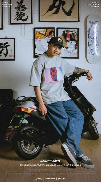 WD 25SS 022 X ISHOTBOOTY Photo Tee